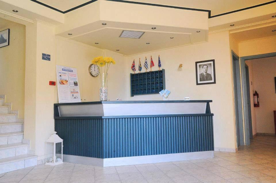 Hotel Magda Agia Marina  Екстериор снимка
