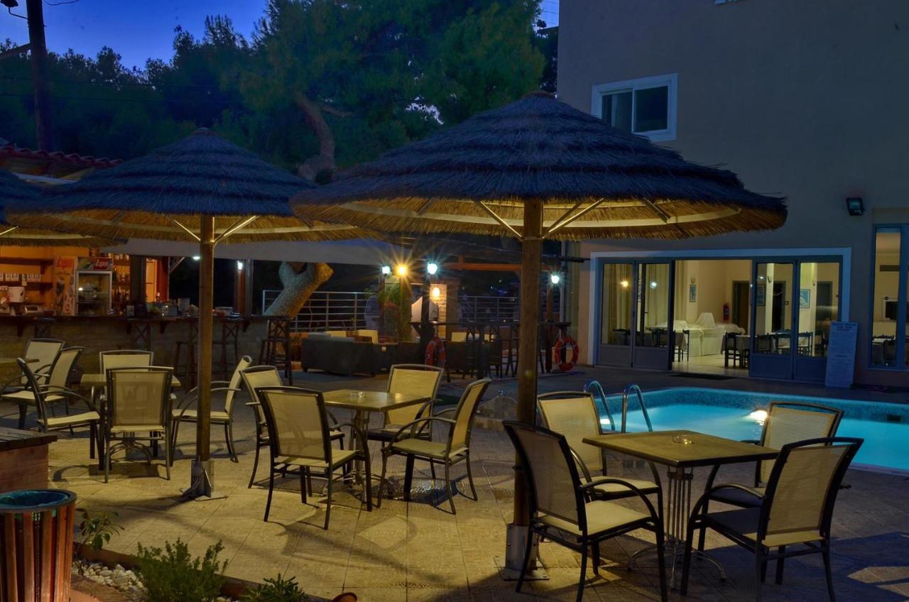 Hotel Magda Agia Marina  Екстериор снимка