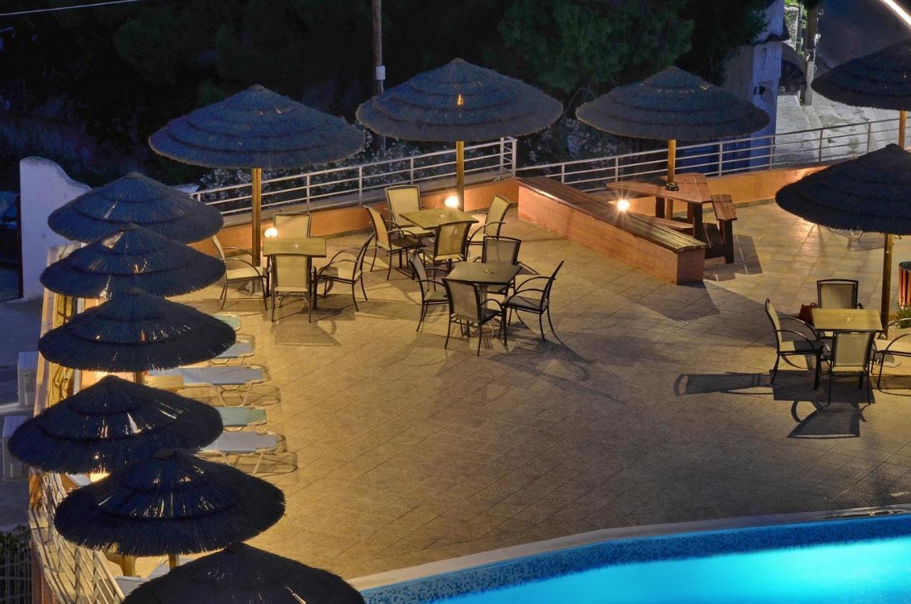 Hotel Magda Agia Marina  Екстериор снимка