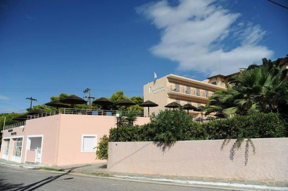 Hotel Magda Agia Marina  Екстериор снимка