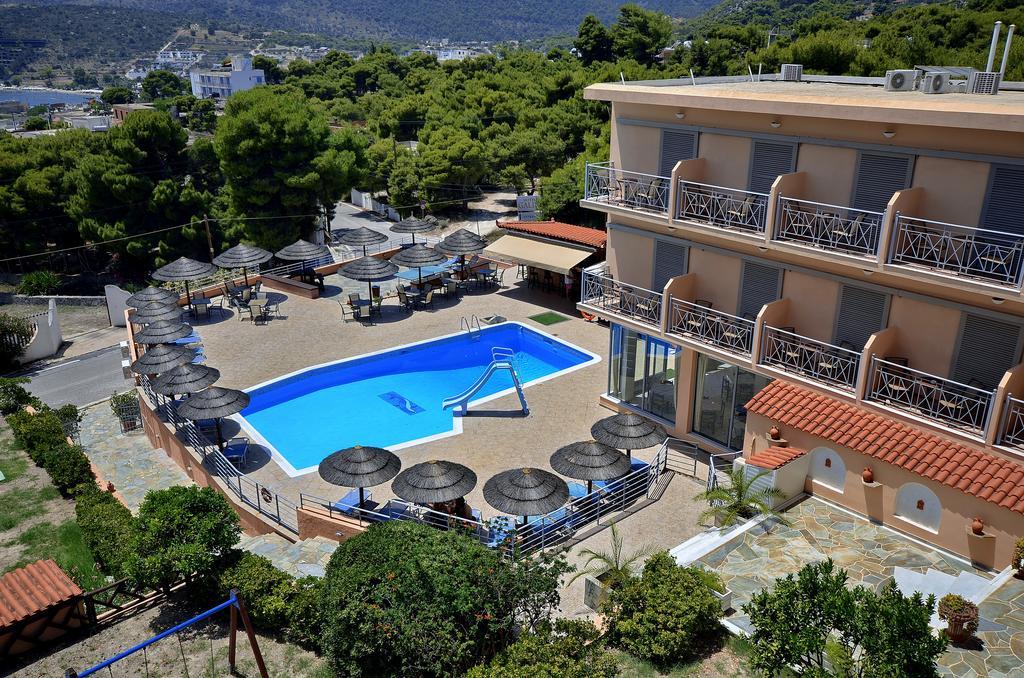 Hotel Magda Agia Marina  Екстериор снимка